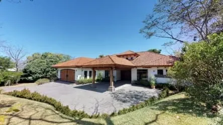 Luxury house for Sale