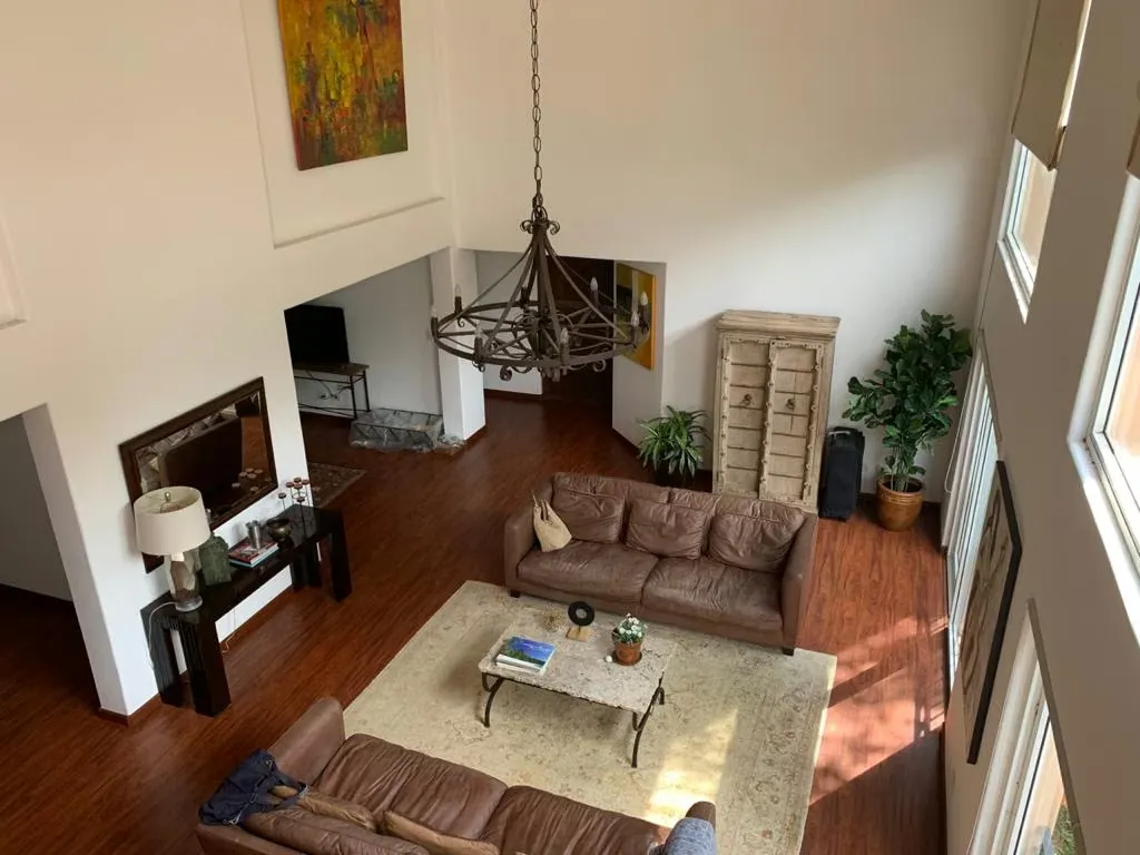 Escazu, Jaboncillo, Apartamento estilo loft amueblado. Escazú, Jaboncillo.