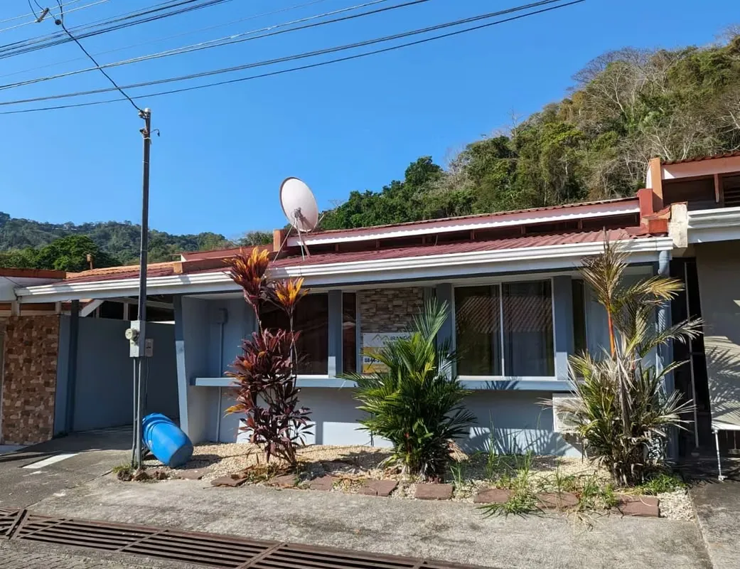 A la venta Linda Casa en Residencial en  Punta Leona