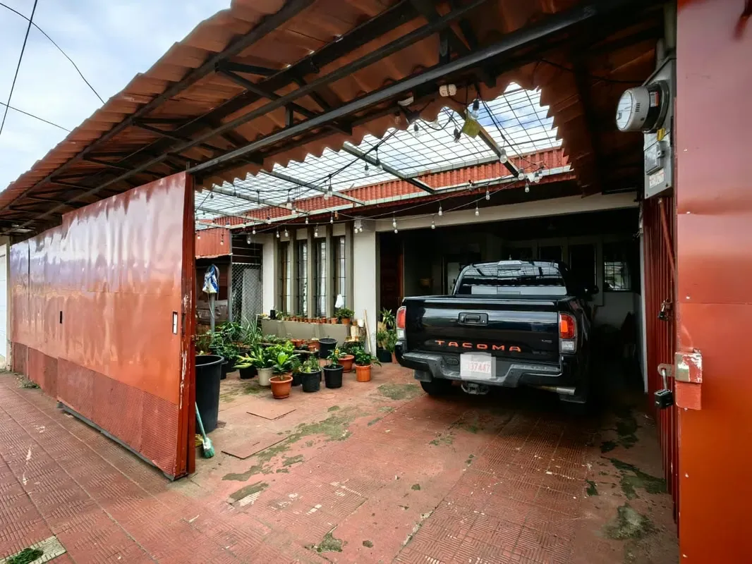 CASA EN VENTA USO SUELO MIXTO – EXCELENTE UBICACIÓN ALAJUELA CENTRO
