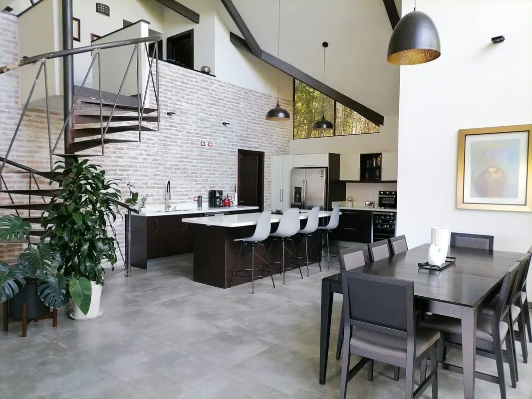 Venta Complejo Residencial | 3 Apartamentos | Santa Ana