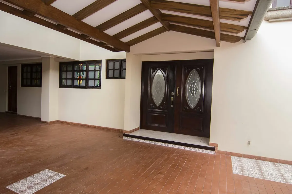 Casa con piscina en venta Residencial El Prado, Curridabat
