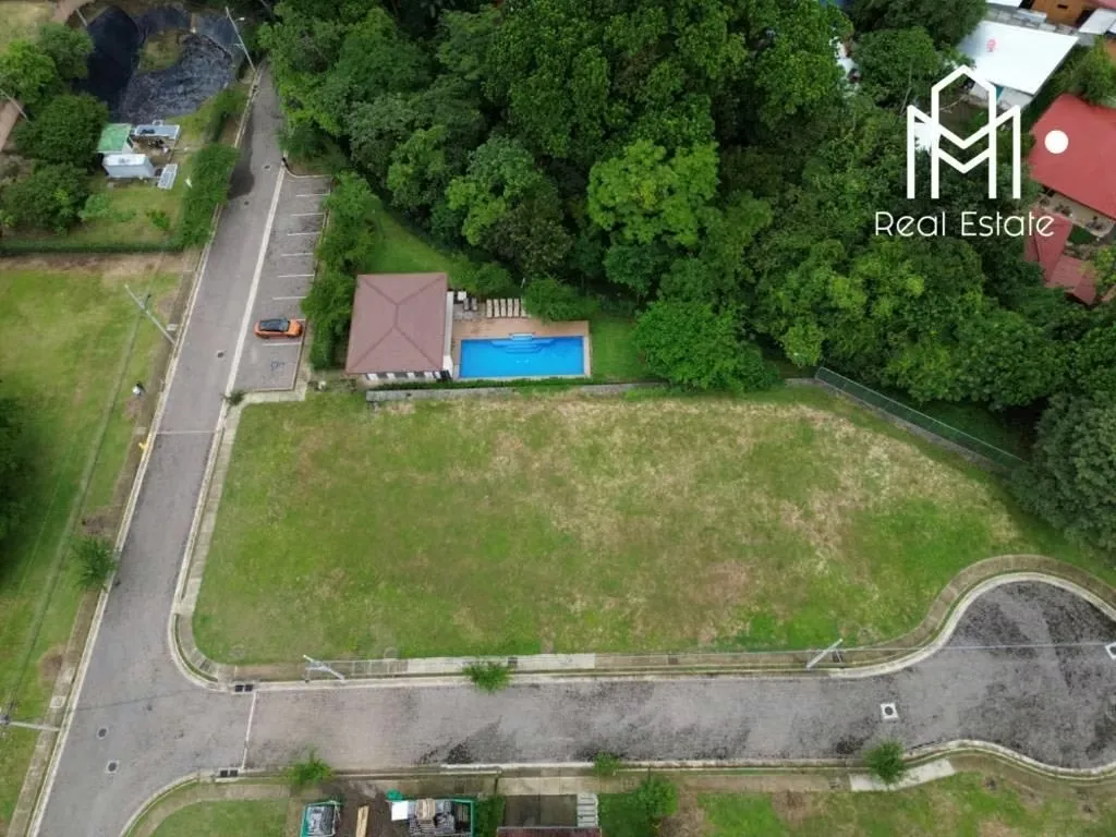En la Guácima de Alajuela, una de las zonas de mayor crecimiento del país, encontramos condominio Valle Verde, ...
