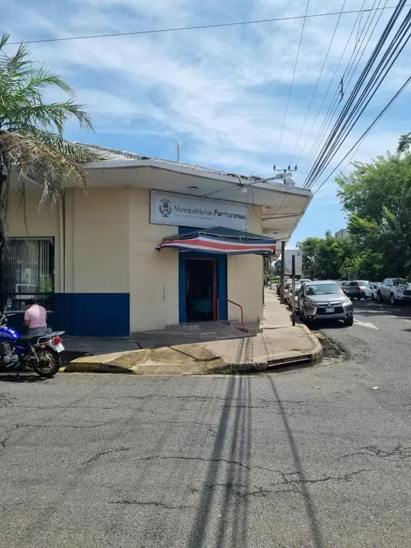 Venta de local comercial en el centro de Puntarenas