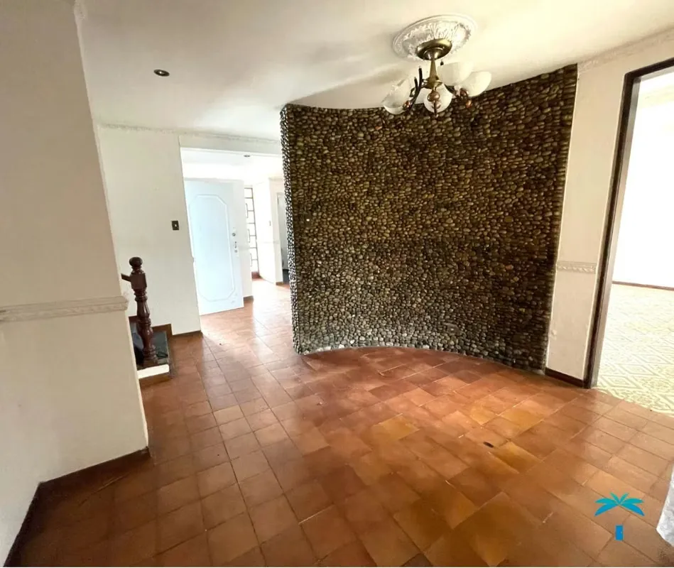 Venta Casa con uso de suelo mixto