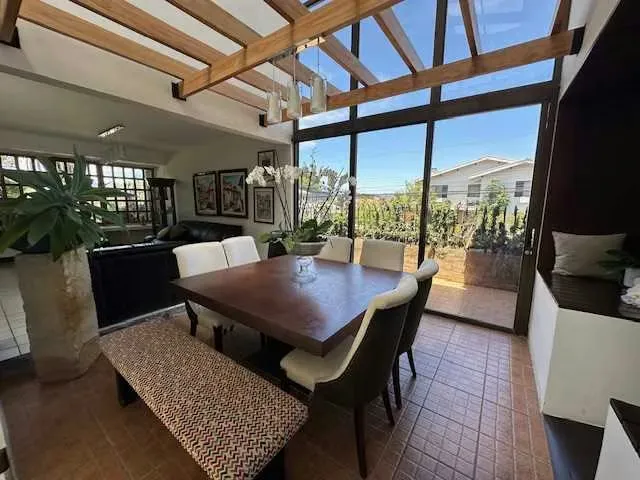 Casa de uso mixto con apartamento en Pinares, Curridabat