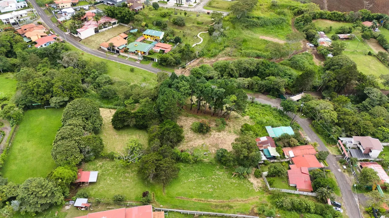 VENTA DE TERRENO EN HEREDIA, SAN ISIDRO, HEREDIA - DESARROLLO