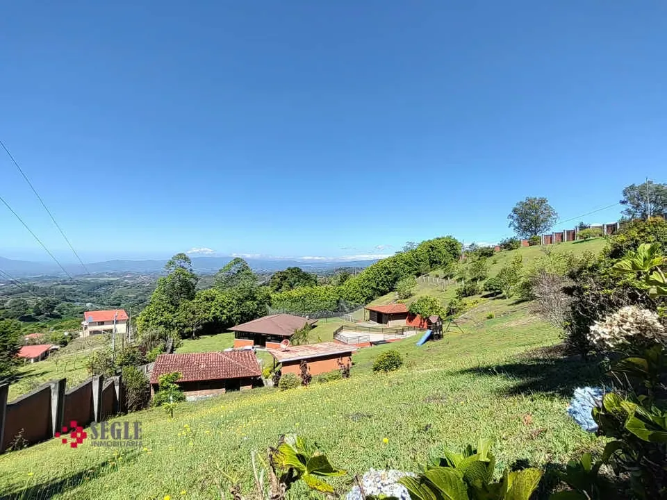 Venta de Finca con amplia infraestructura en Santa Bárbara, Heredia