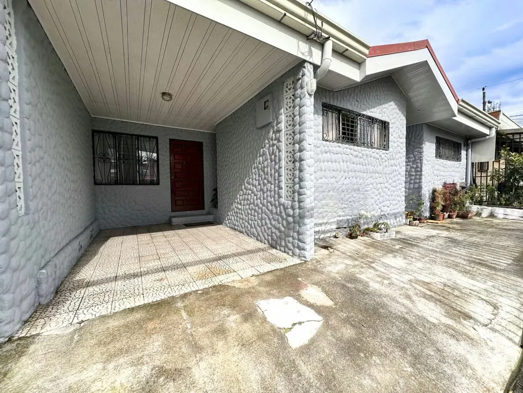 Venta de casa en Curridabat