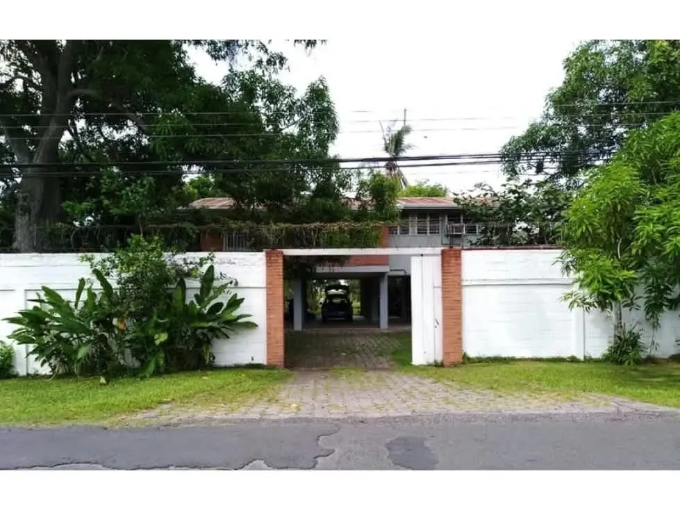 VENTA DE CASA DE PLAYA, FRENTE AL MAR, PUNTARENAS, EL ROBLE