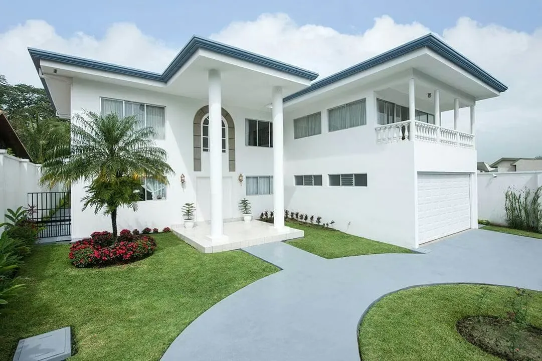 Exclusive house for sale in Ciudad Colón, Brazil de Mora, Santa Ana