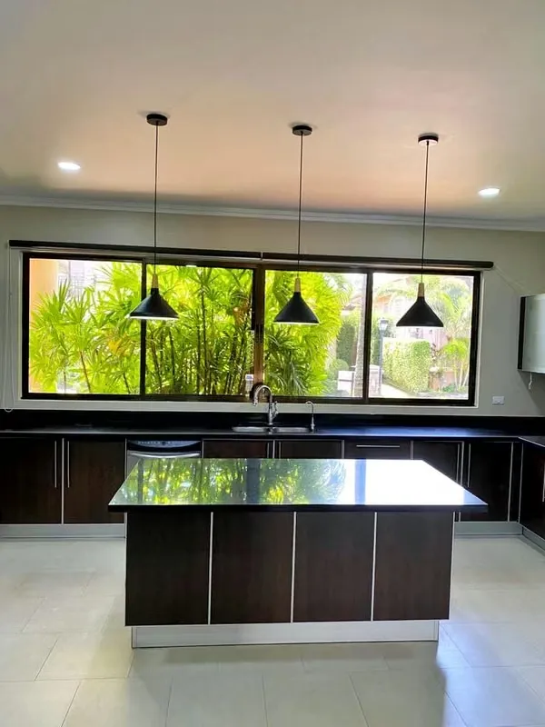 SALE AND RENTAL OF HOUSE 1 PLANT IN CONDOMINIUM - SANTA ANA