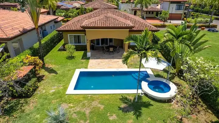 House for Sale in Playa Bejuco in Parrita de Puntarenas