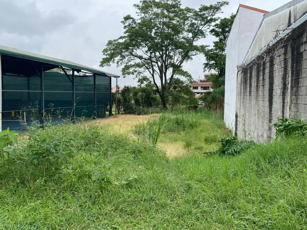 Sale of land, Lomas de Ayarco, Curridabat. 4831