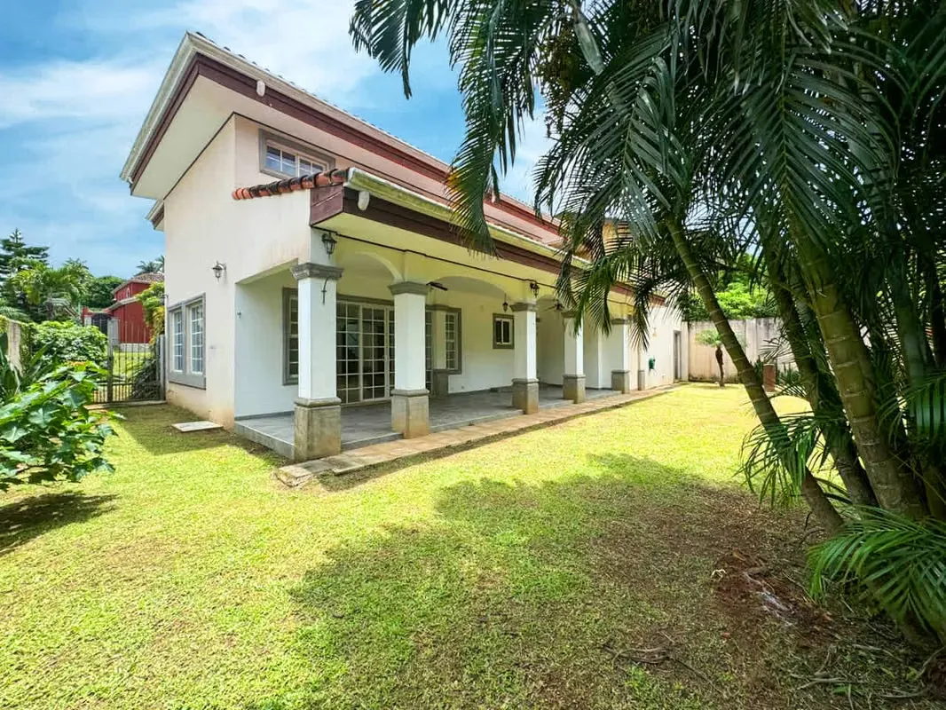 Se vende Casa en Condo. Santa Lucía, San Juan-La Unión, Cartago (MA).