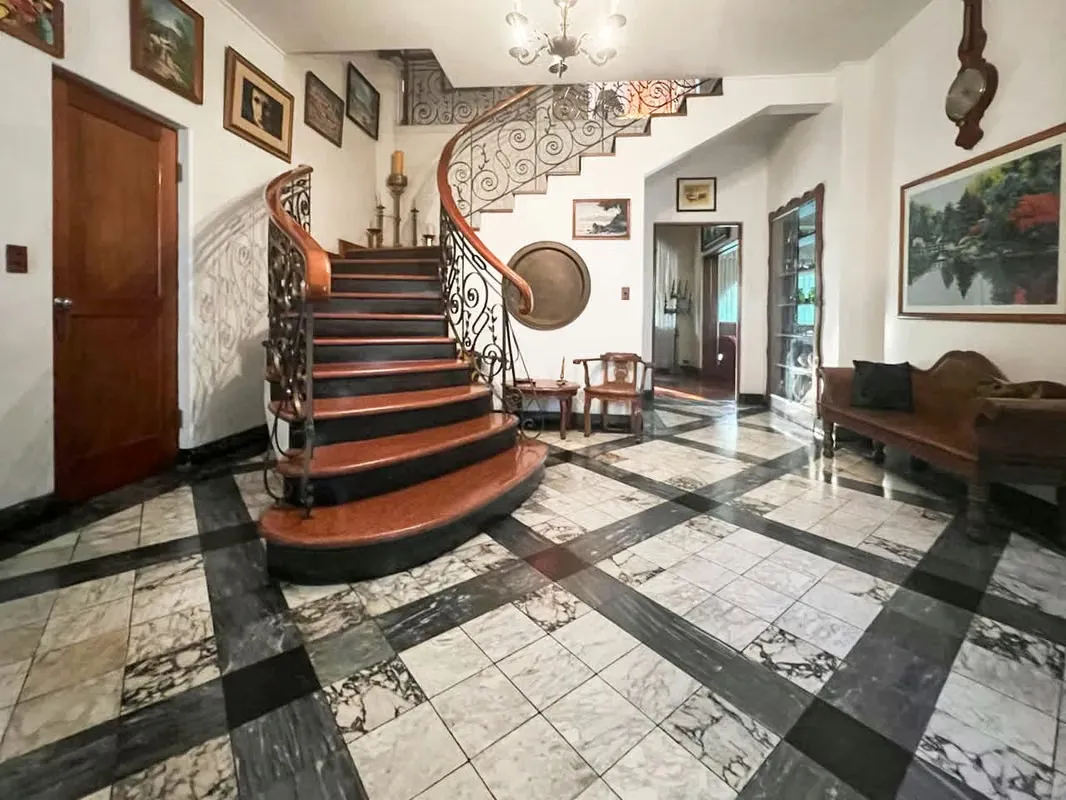 Se vende Propiedad con Uso de Suelo Mixto en Aranjuez, San José (MA).