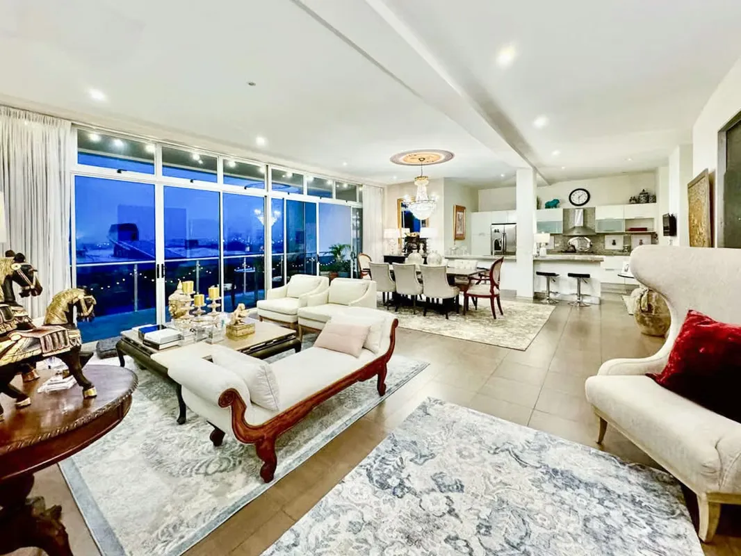 Se alquila Apartamento en condominio, San Rafael, Escazú (MA).