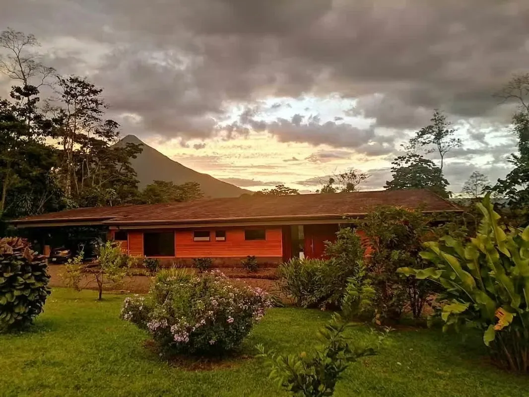 Propiedad en La Fortuna de San Carlos: Casa de Ensueño para Invertir o Vivir en la Naturaleza