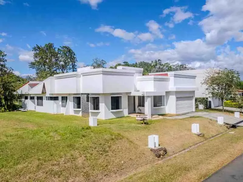 Single-Level Home for Sale, Hacienda Los Reyes | 3 Bedrooms + Office | Large Lot