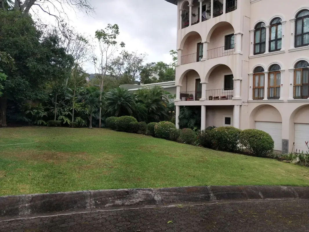Apartamento de lujo en edificio boutique, un apartamento por piso, diseñado para quienes valoran privacidad y sofisticación. Incluye línea blanca, ...