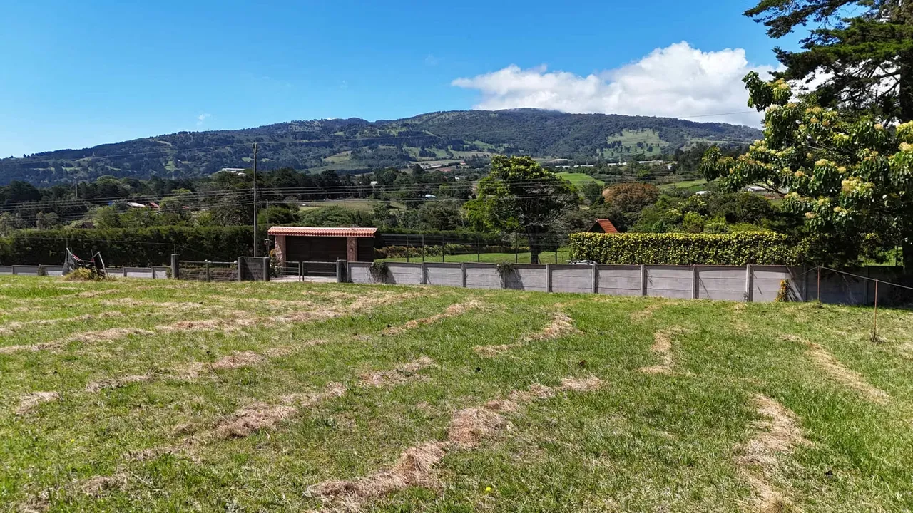 EN VENTA LOTE CON VISTAS PANORAMICAS  - COND.  EL RETIRO – FRAIJANES