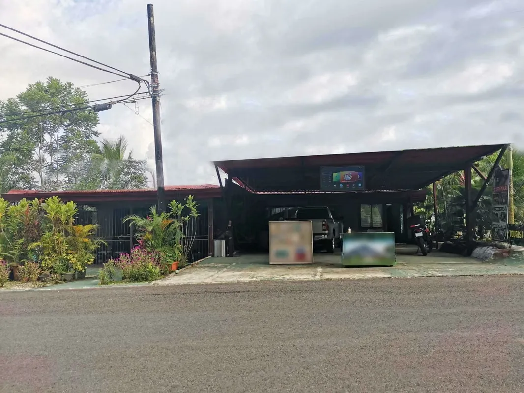 Casa en venta en La Fortuna, ideal para Desarrollo Turístico de Hostel o Airbnb