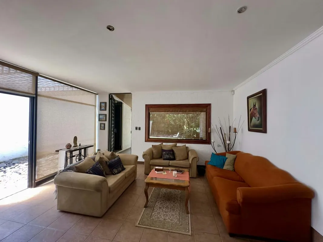 Venta Casa independiente en Santa Ana Centro - Uso de Suelo Mixto