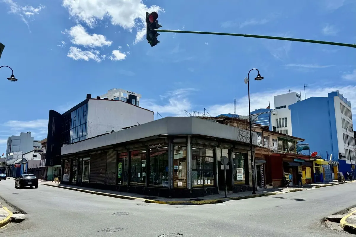 Edificio Esquinero - Exclusiva Ubicación Barrio Amón - Oportunidad