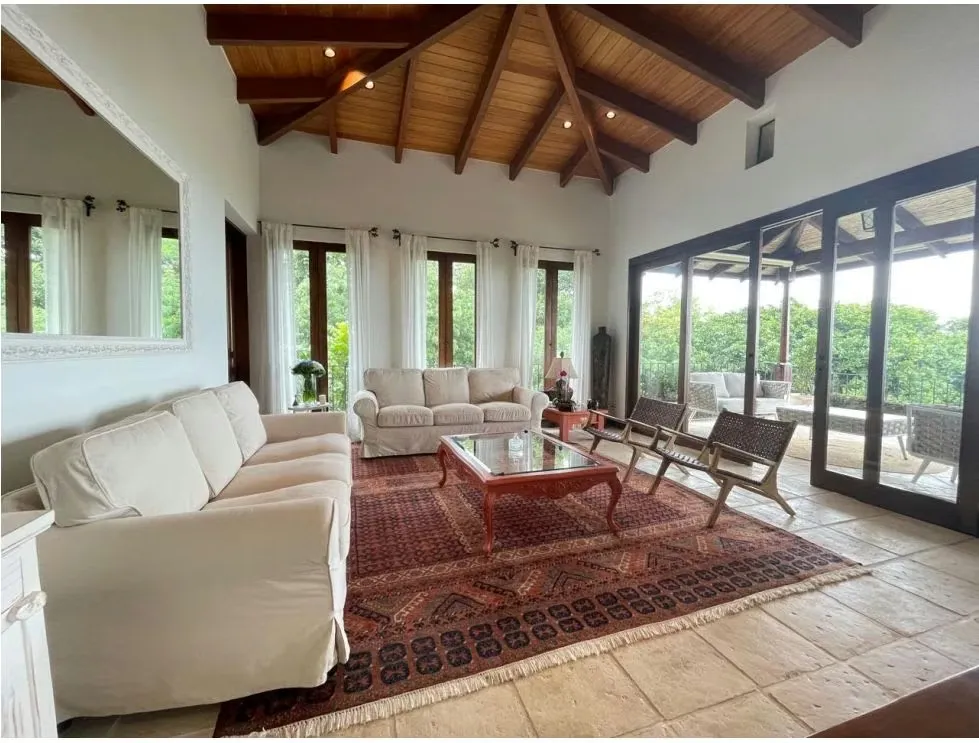 Venta Casa en Condominio con Espectaculares vistas en Santa Ana
