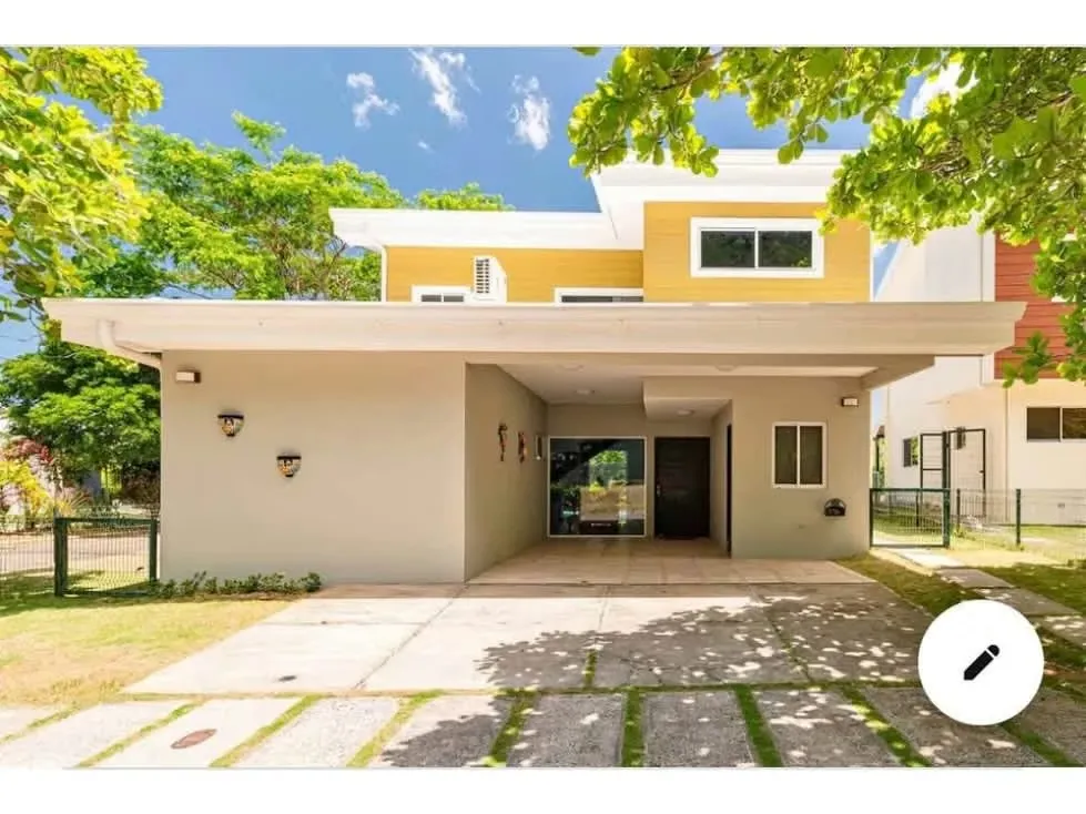 VENTA DE HERMOSA CASA, PUNTA LEONA, CONDOMINIO BAMBU 4020 (GC)