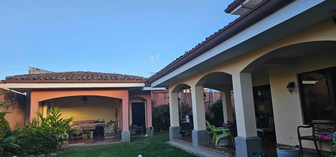 ¡Casa en venta en Residencial Quizarco – Con amplio rancho incluido!