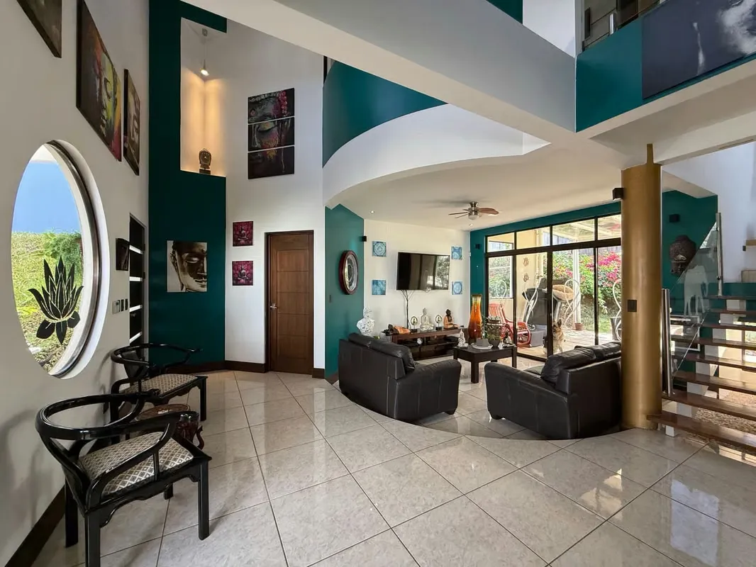 Se Vende Casa Amueblada de dos plantas en Residencial en Tres Ríos. ID 39949