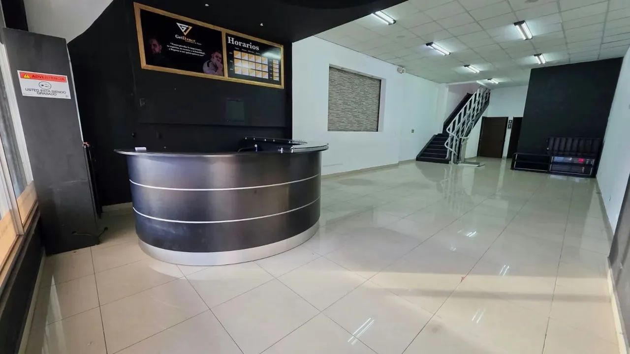 SE ALQUILA AMPLIO LOCAL COMERCIAL EN ROHRMOSER