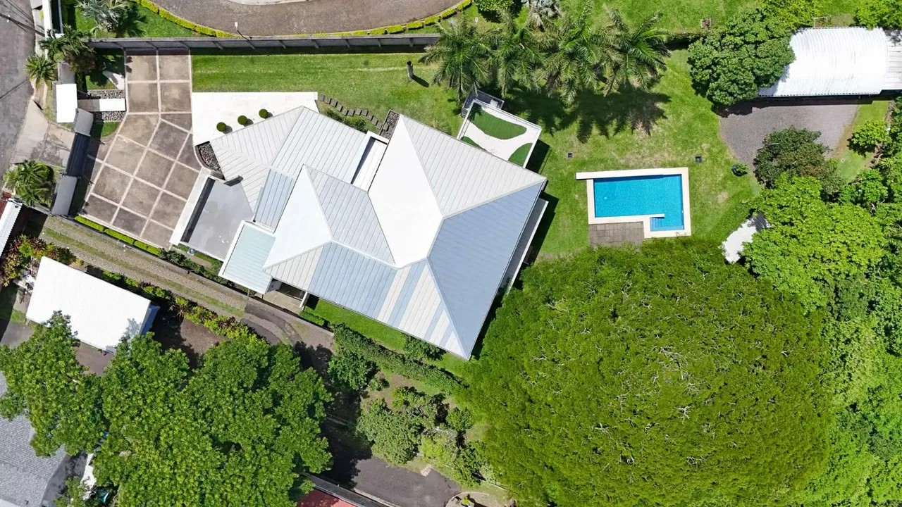 Venta de Casa independiente en Santa Ana