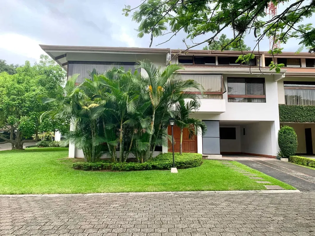 **House for Sale in Condominium, Recently Remodeled in San Rafael de Escazú **