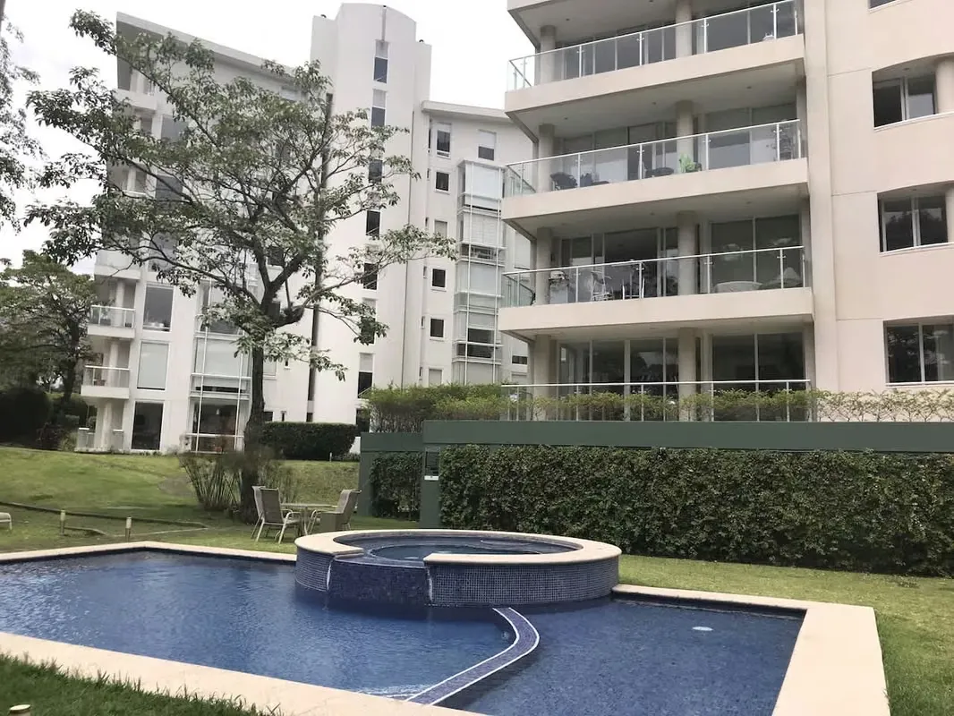 This condo is located in the Escazú area, very close to La Paco shopping center and Los Laureles. It has easy access and has all the services around ...
