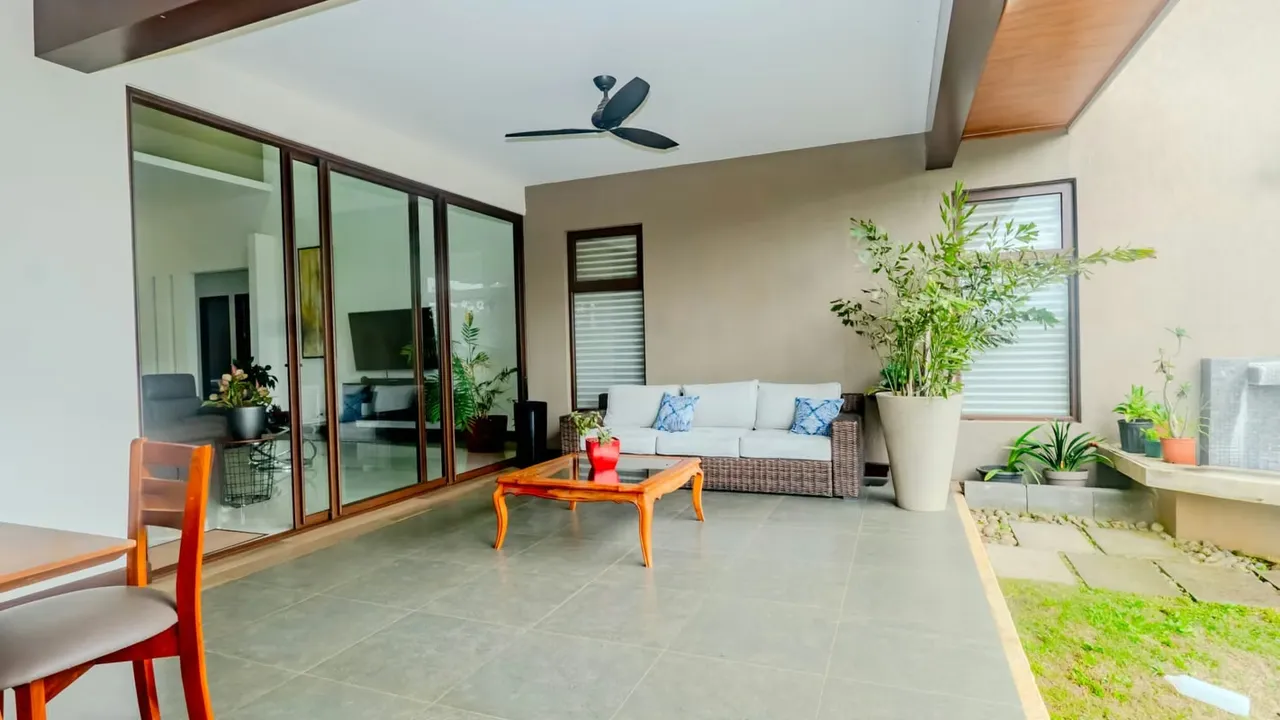 Casa a la venta en Hacienda Los Reyes. La Guácima
