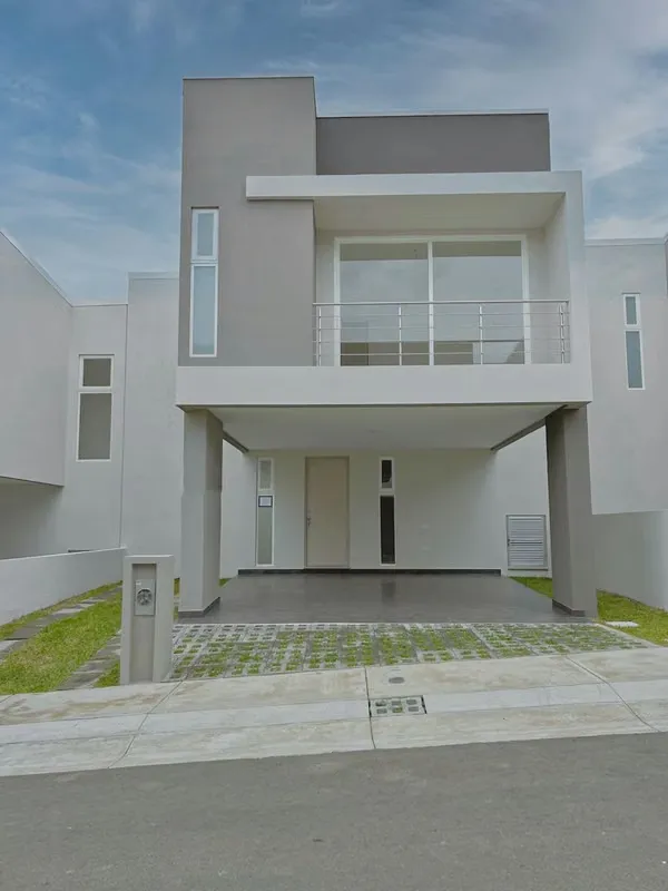 ALQUILER DE CASA NUEVA EN CONDOMINIO NASARA, RÍO ORO, SANTA ANA