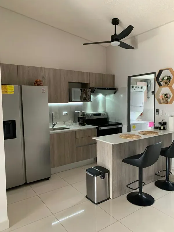 House for sale in Robles de Lindora Condominium!