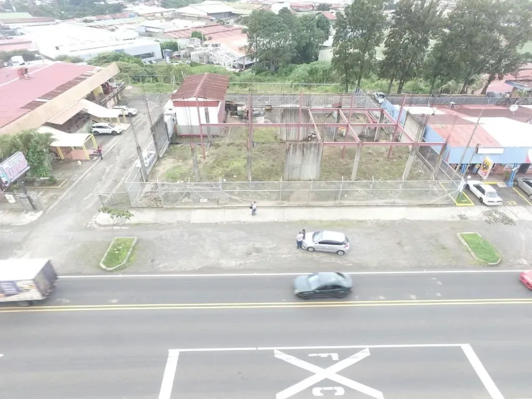 Se vende  Lote - Zona Comercial/Residencial - Excelente Ubicación