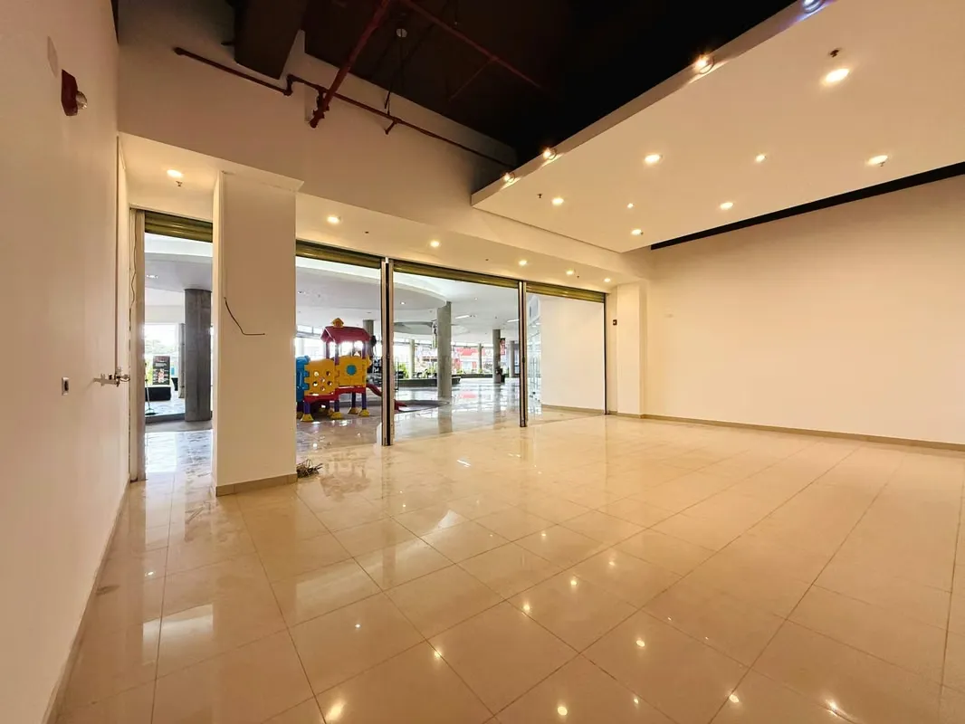 En venta local comercial de 91 m² en el primer piso de Zona Centro, San Rafael Abajo.