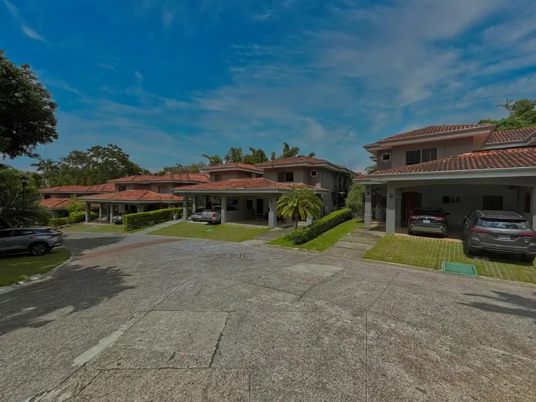 VENTA DE CASA EN JABONCILLOS, ESCAZÚ*