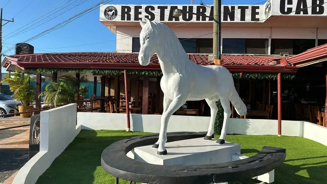 Se vende Restaurante Caballo Blanco – Llave en mano, listo para operar