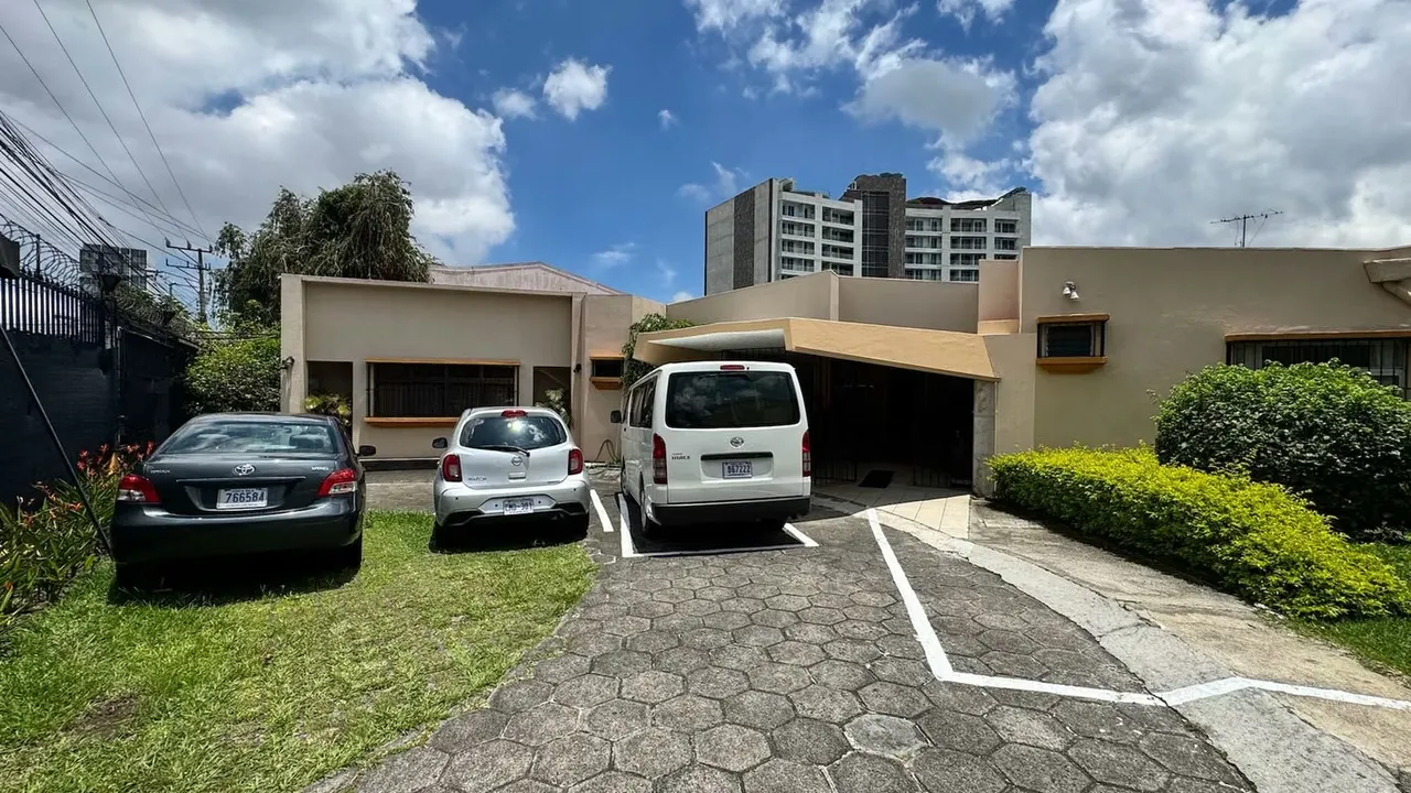 Venta de Propiedad Uso Comercial e Institucional Sabana, San José (AD)