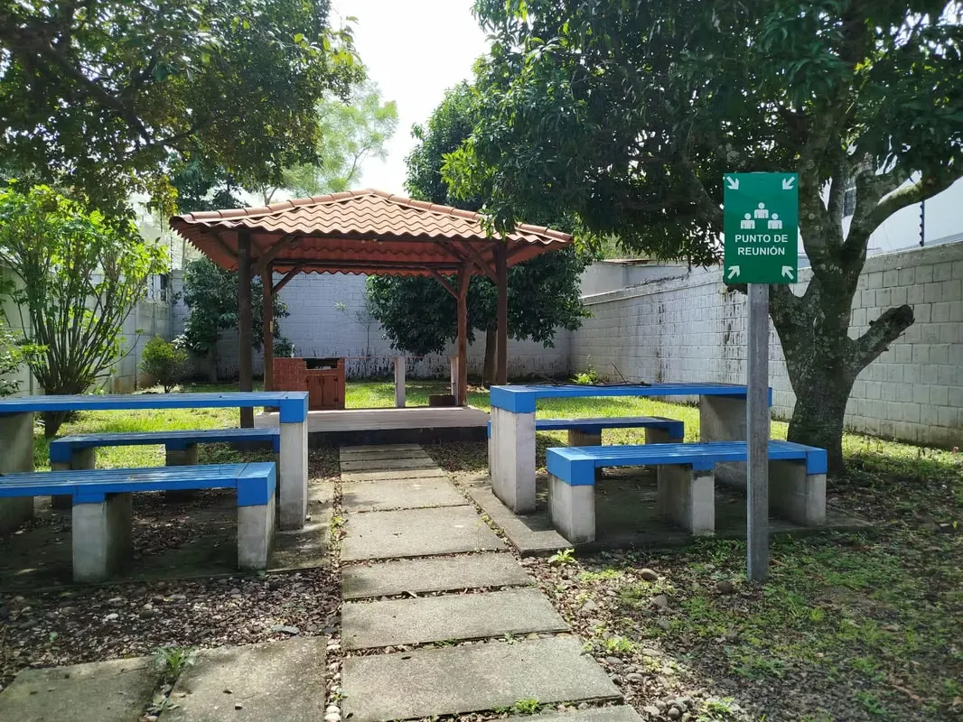 Big house for SALE located in Sabana Sur discounted price