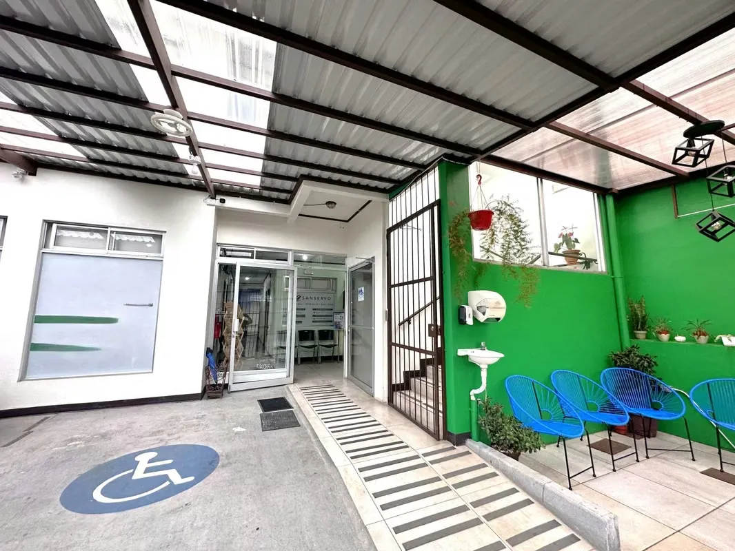 Local Comercial en Venta en Cartago Centro | Comercial Multifuncional / Clínica Activa + Potencial Residencial.