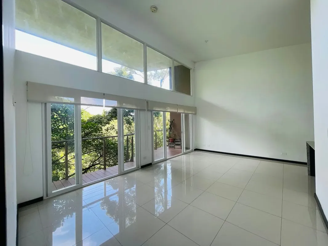 VENTA DE APARTAMENTO EN CONDOMINIO SAN NICOLAS DE BARI