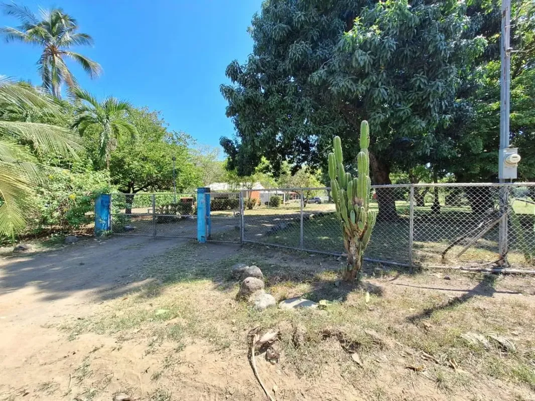 Property for Sale in Playa Azul, Jacó – Ideal for Investment