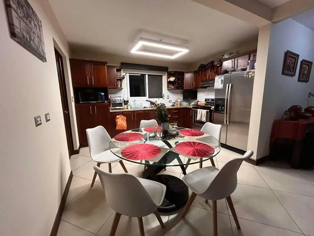 Venta de Casa en Bosques de Velarde