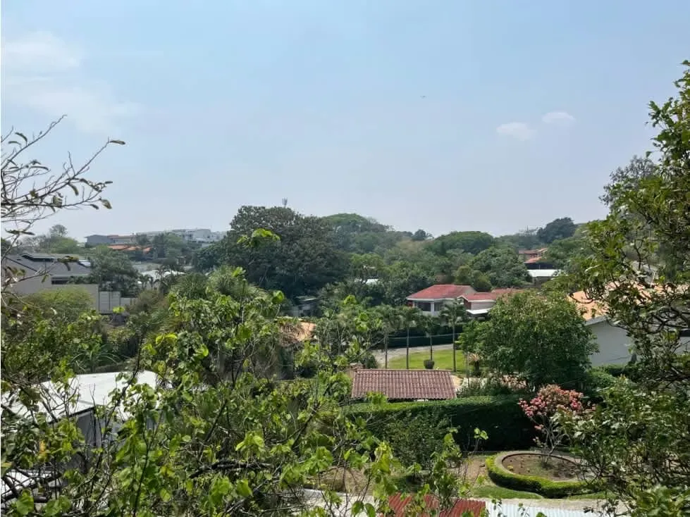 CASA EN VENTA, ESCAZÚ, GUACHIPELIN NORTE, CON PISCINA, CON VISTA